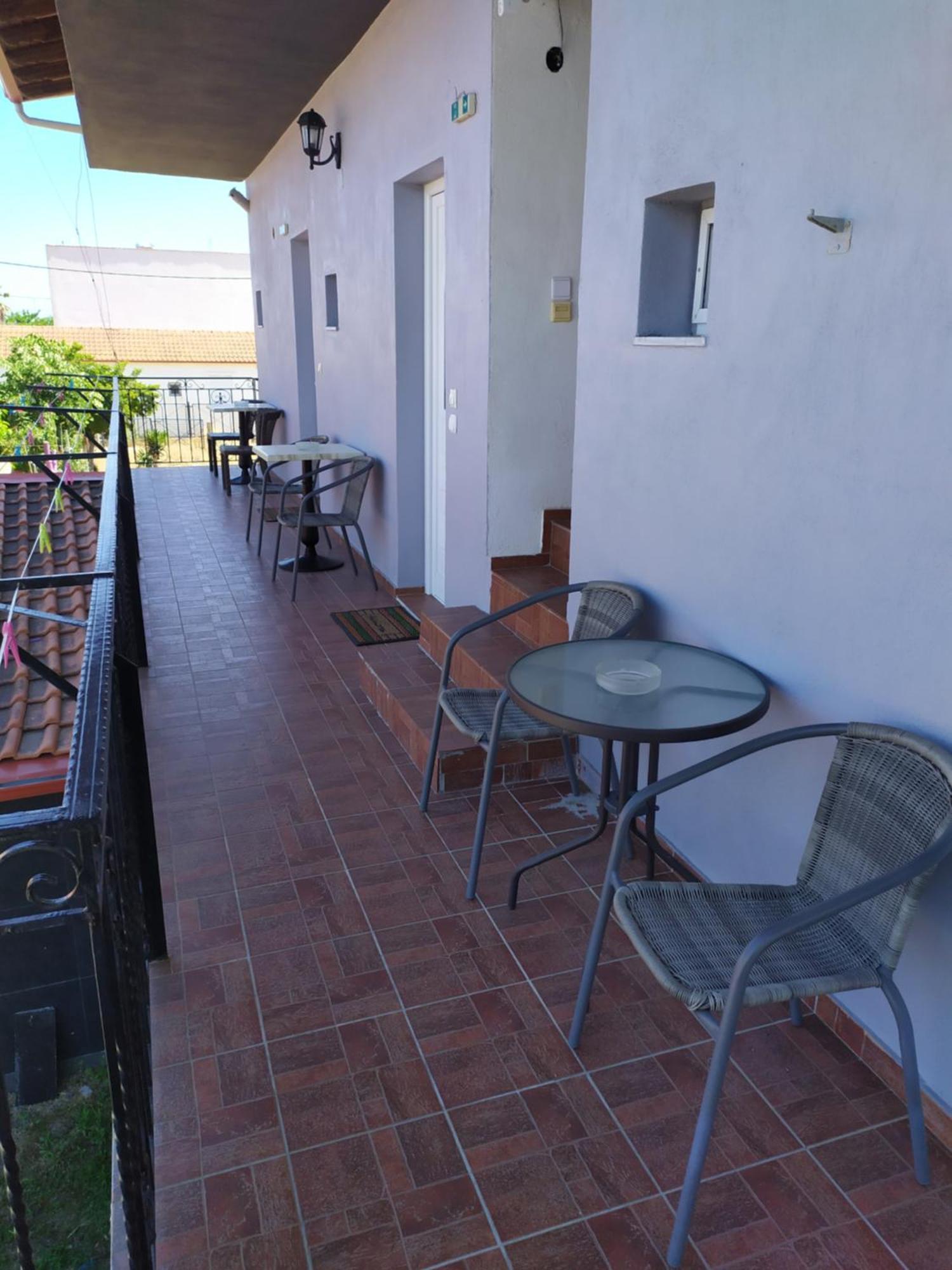 Noufara Apartments Néa Meságkala Quarto foto
